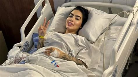 Após cirurgias, MC Mirella surpreende fãs com foto .